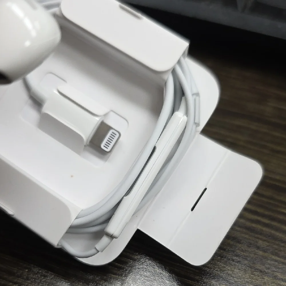 Apple White Wired Earbuds